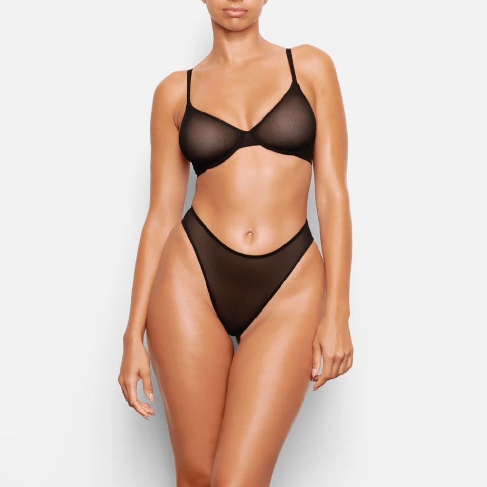 SKIMS Underwire Mesh NUDE bra